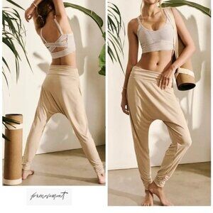 NWOT Free People Movement Echo Harem Pants- size MEDIUM